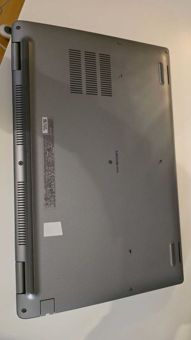 Komputer Laptop Dell Latitude 5520 Win11 Pro 256 / 16 Giga