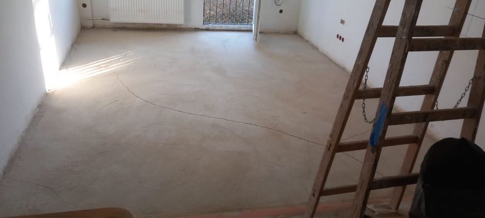 Usuwanie subitu lepiku kleju po parkiecie szlifowanie betonu