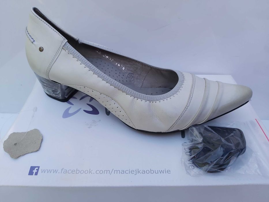 Czółenka skórzane MACIEJKA półbuty balerinki 39