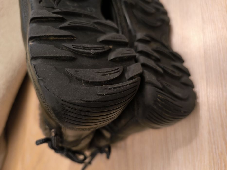 Skórzane ciemnobrązowe ocieplane trzewiki Caprice 39