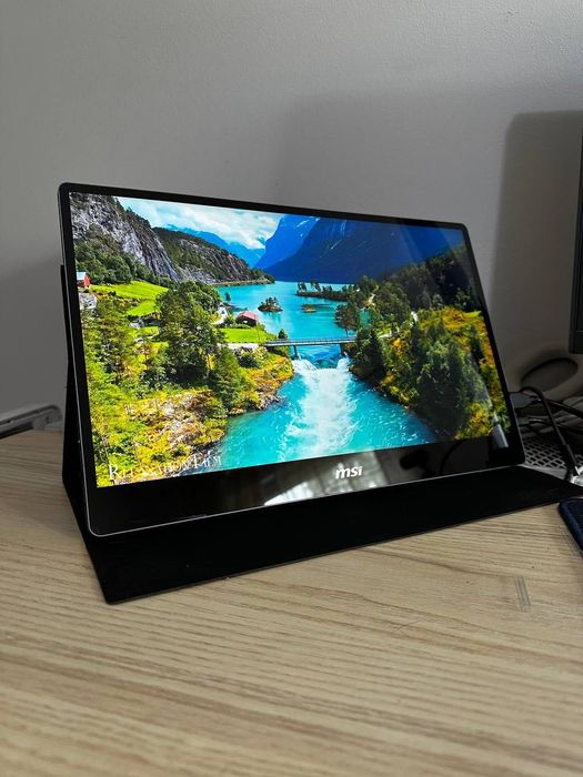 MSI Optix MAG162V 15,6" IPS FHD – stan idealny