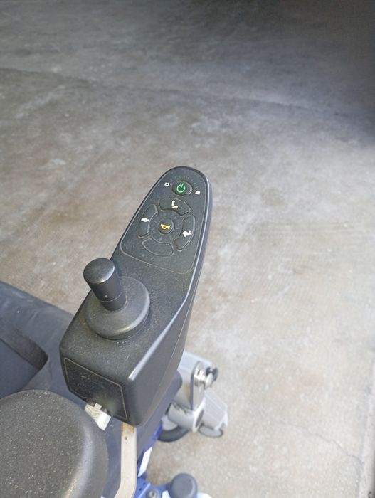 Cadeira de rodas elétrica  Invacare Dragon Vertic