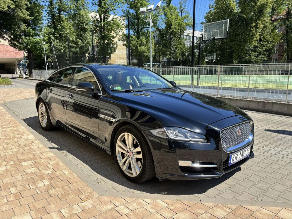 Jaguar XJ