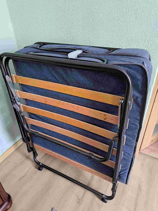 Łóżko polowe turystyczne składane+ Materac - Nowe- Cena do Negocjacji