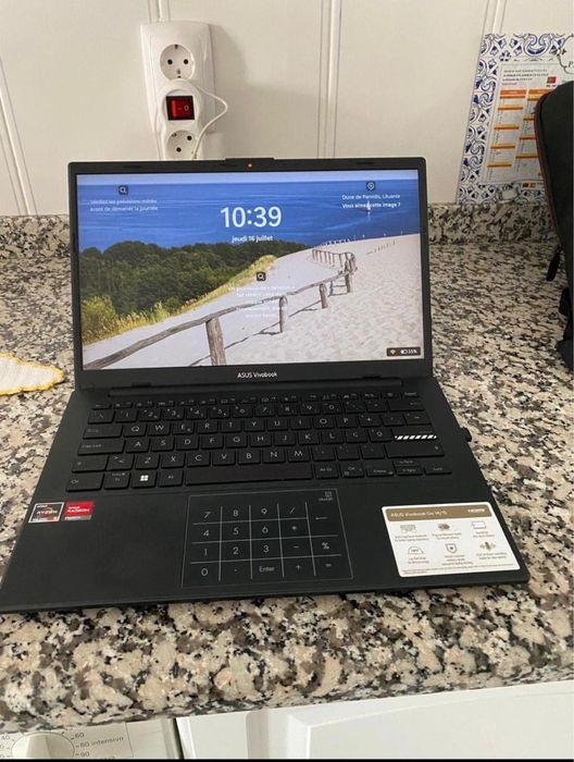 Portatil ASUS Vivobook Go 14 E1404FA