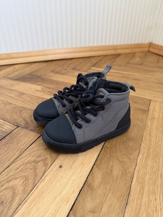 Стьобана куртка бомбер zara