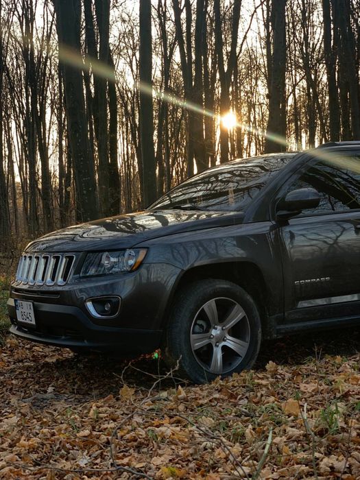 Jeep Compass 2016 VIN 1C4NJDEB5HD110082 фото оголошення 4 з 10