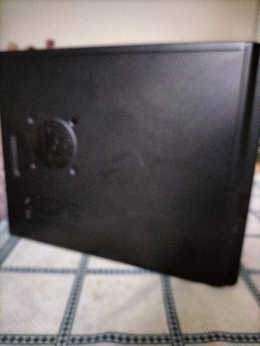 Gaming tower, used, in good condition64286194423425121