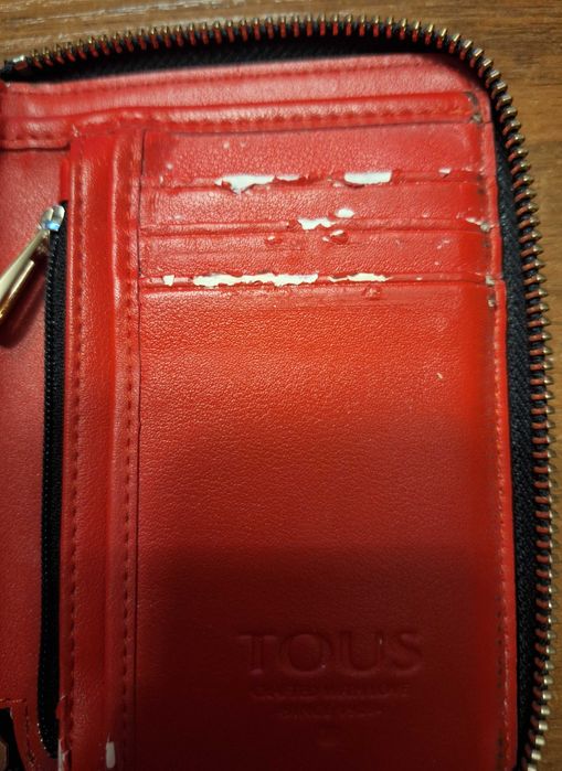 Portfel Tous Kaos Icon beżowy z dodatkami czerwonymi,używany,tanio!