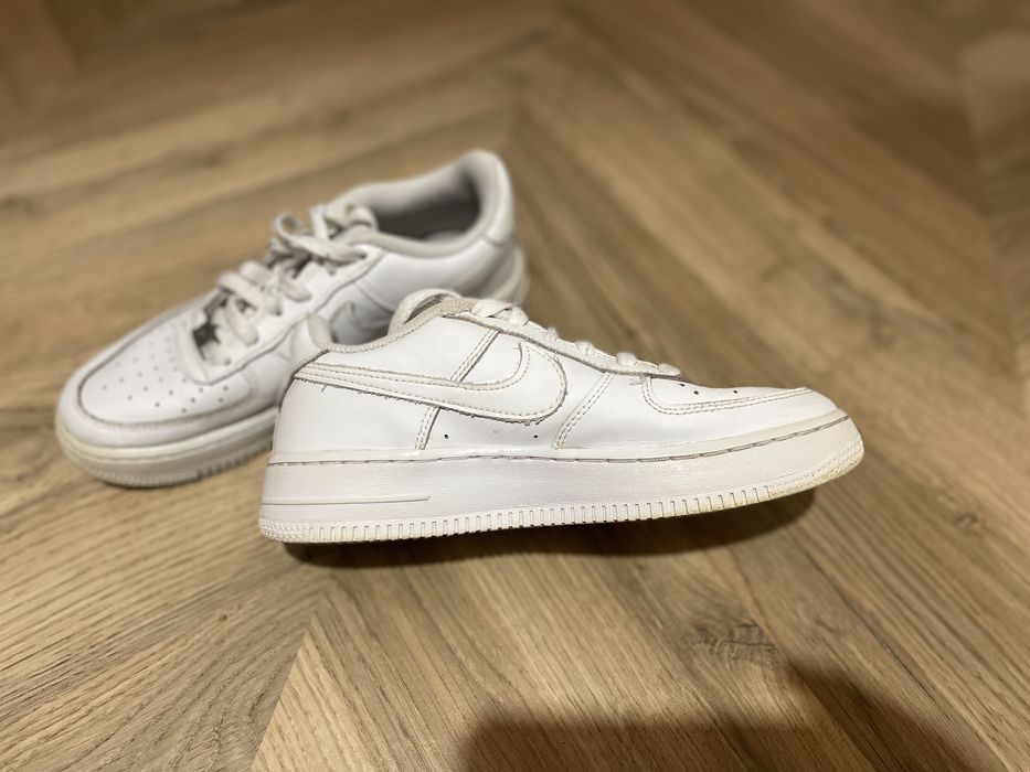 Sneakersy Nike AF1 damskie skórzane białe 36