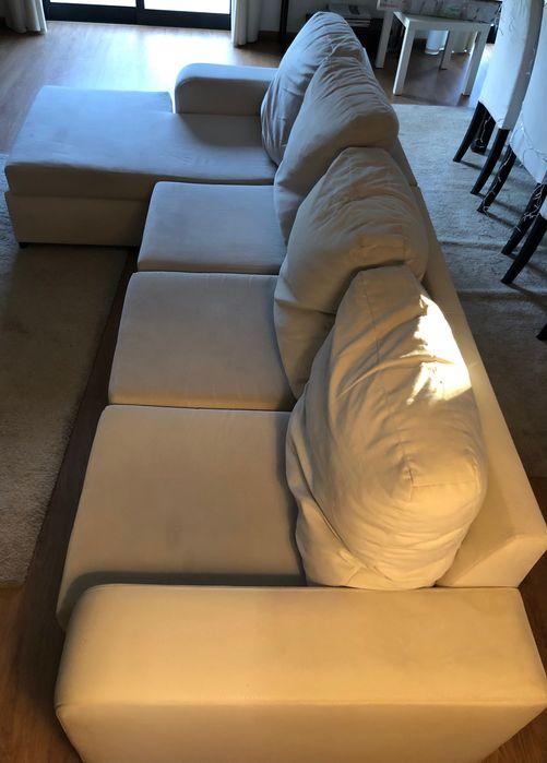 Sofá com chaise long branco