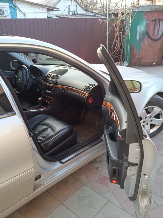 Mercedes-Benz e-class (w211)