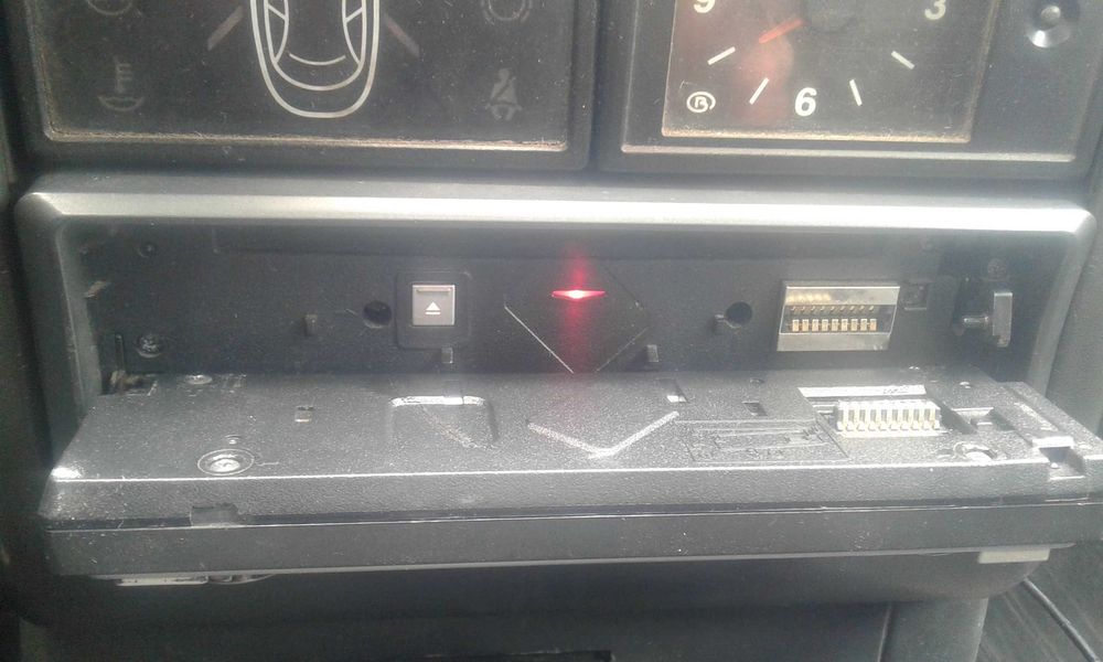 Автомагнітола LG LAC-UA660