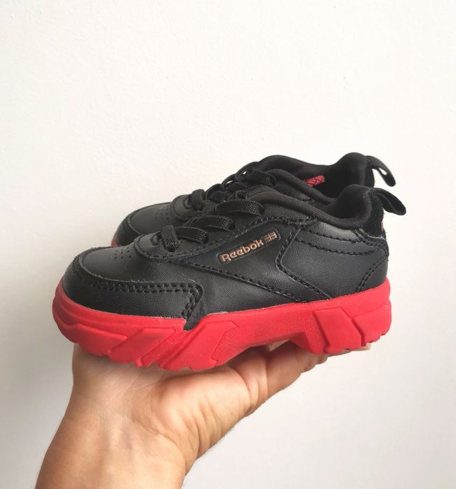 Reebok menino nr 20 - Novas!