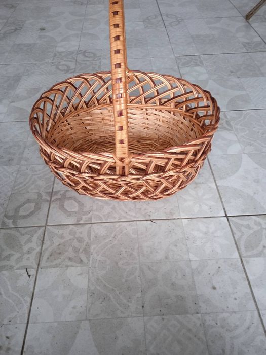 Продаються пасхальні кошики ручної роботи.