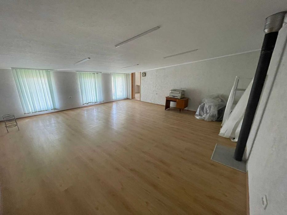 Здається в оренду офісне приміщення біля другої школи 45,4 м2