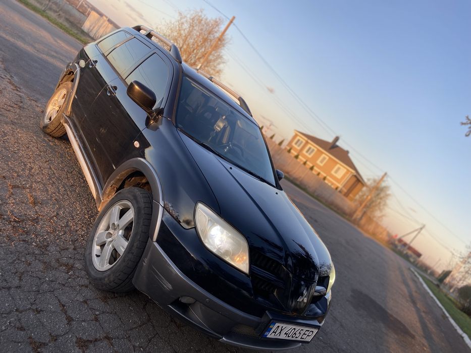 Mitsubishi Outlander с газом,2006 года