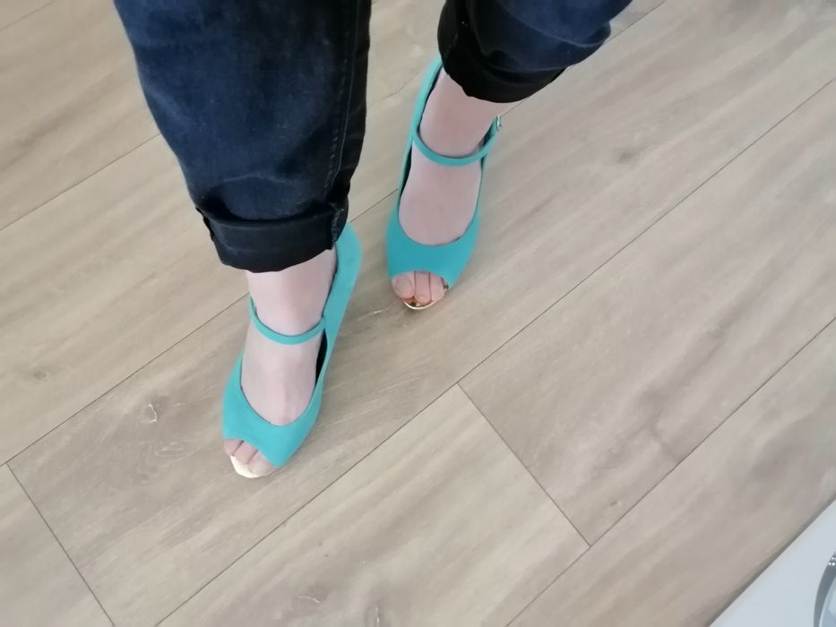 skórzane sandały na niskim obcasie,do tańca na wesele,komunię,stabilne