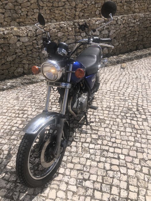Suzuki gn 250 classica