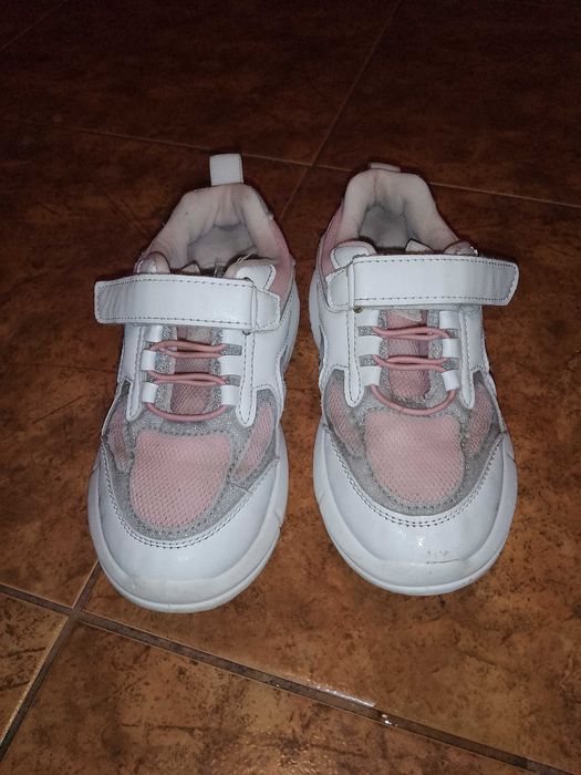 Buty adidasy na dziewczynkę jak nowe rozm.29