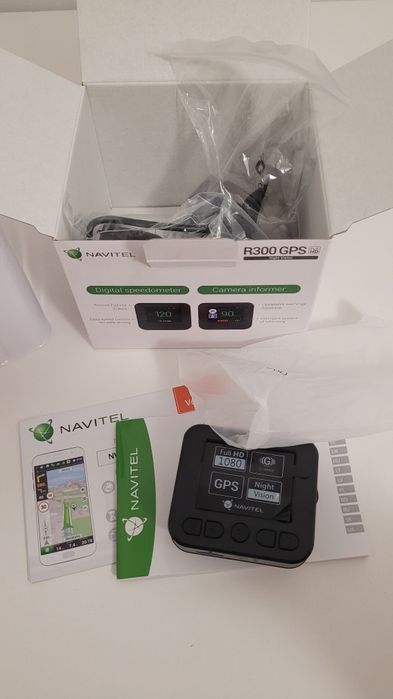 Kamera samochodowa Navitel R300 GPS - NOWA