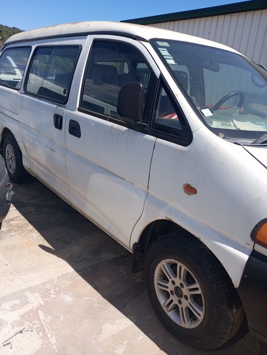 Mitsubishi L-400