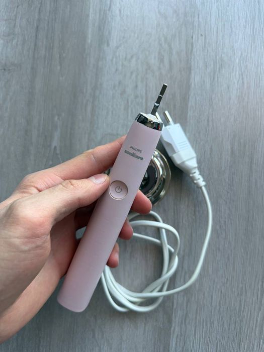Електрична зубна щітка Philips Sonicare оригінал стан нової