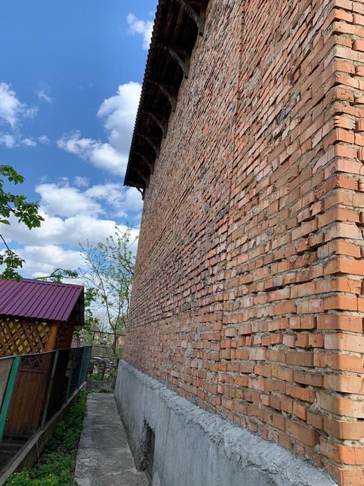 Продається 2х пов цегляний, Хмельн обл смт. Летичів, вул. Руданського