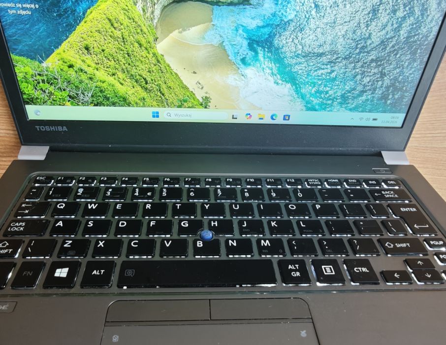 Lekki ultrabook Toshiba 13" z dotykowym ekranem, Intel Core i5, 12 GB RAM DDR4, SSD NVMe PCIe 512GB, Windows11