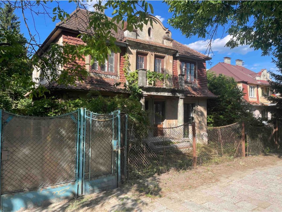 Продаж вілли в історичному районі