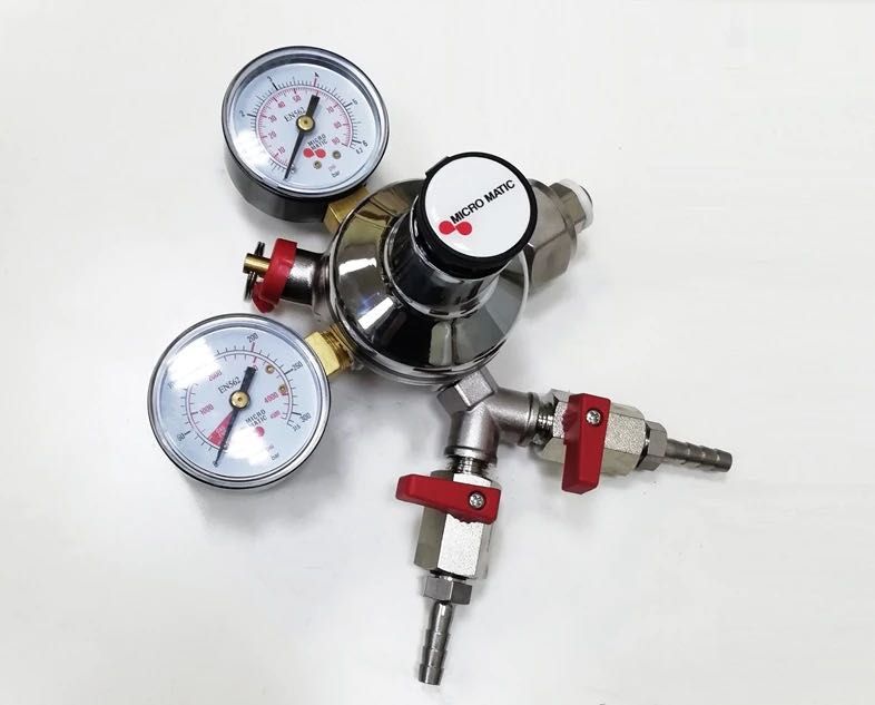 Обладнання для пивних магазинів