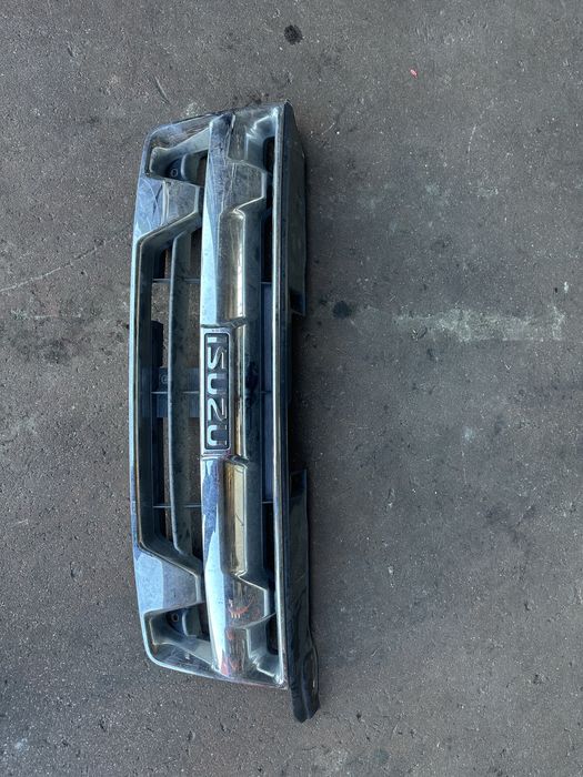 Grelha Isuzu D-Max de 2009