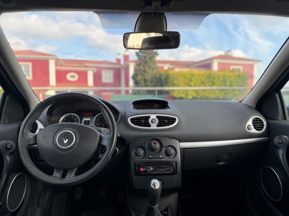 Renault Clio — fotografia 6