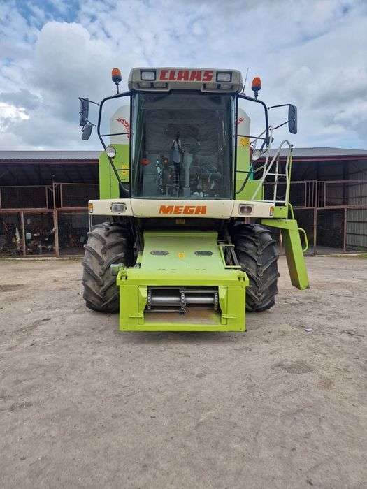 Комбайн Claas mega 204
