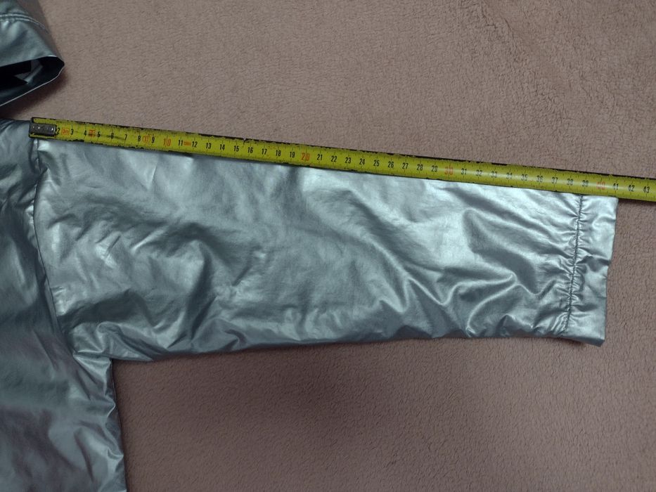 Ветровка для девочки