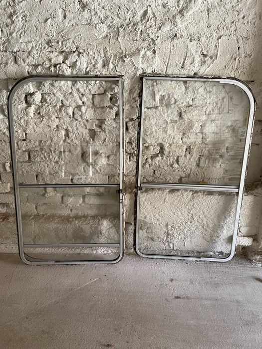 Kamper okna, szyby 132cm/76cm