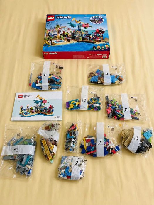 Продам LEGO Friends 41737 — Beach Amusement Park / Парк розваг на пляжі.