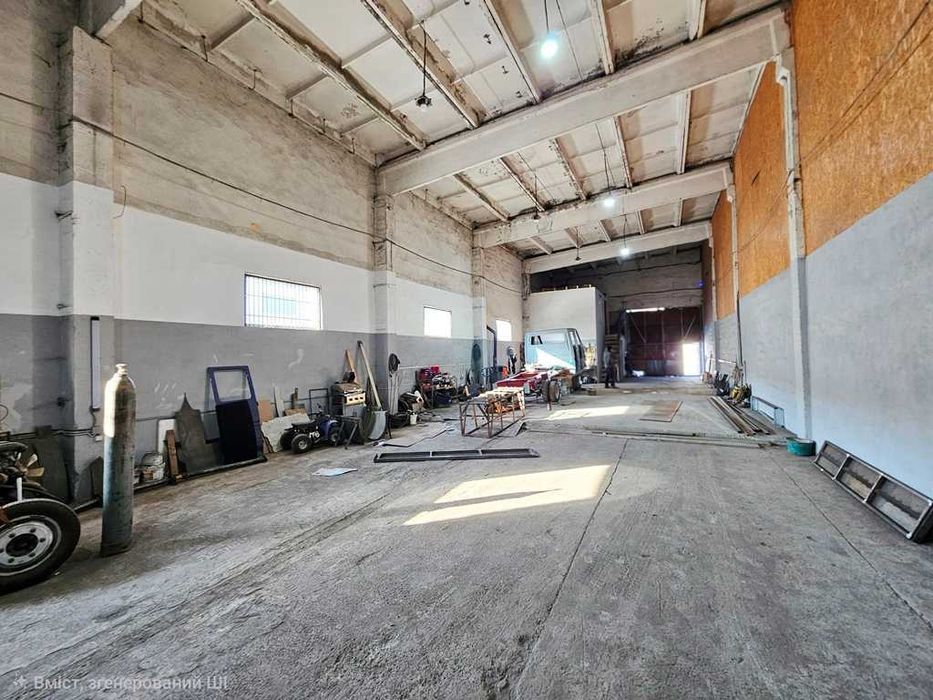 Продається виробничо-складське приміщення в промисловій частині мСтрий