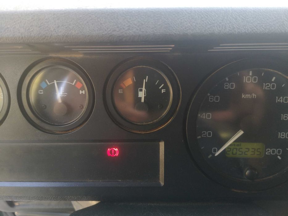Defender 90 TD5 Ano 2000 - Um só Dono