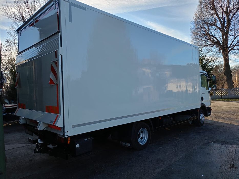 MAN 8.180, 2010r, kontener z windą