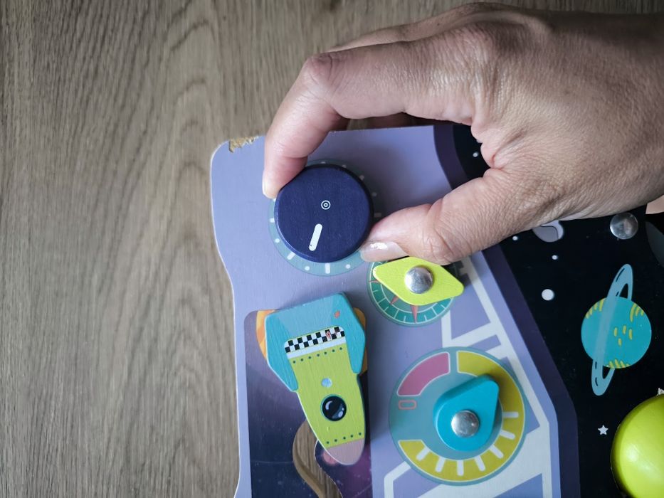 Tabuleiro de Atividades Montessori Espaço Playtive em Madeira