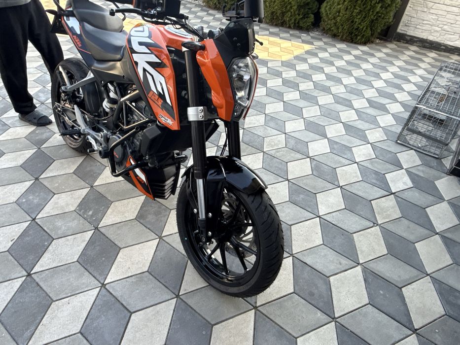 Sprzedam motocykl KTM Duke 125