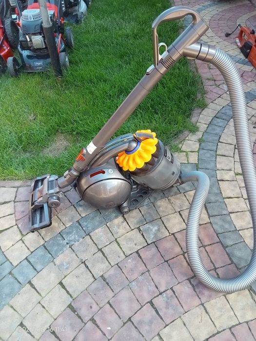 Пилосос DYSON dc33
