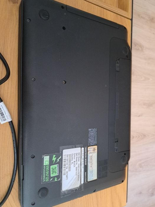 Laptop DELL Inspiron M5040 stan bardzo dobry
