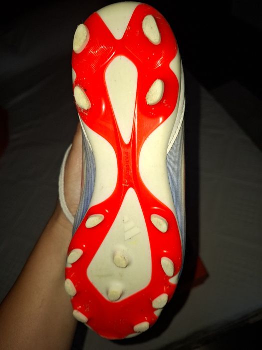 Chuteira Adidas F50