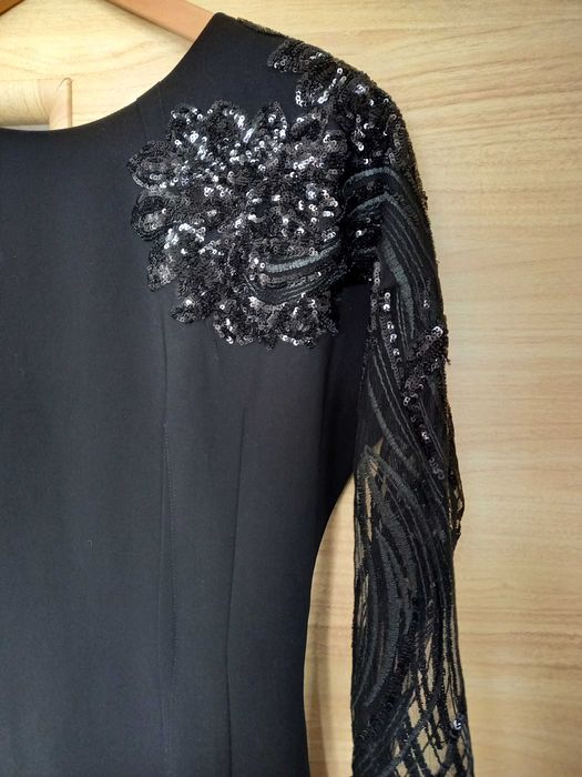 Sukienka Paprocki&Brzozowski wieczorowa mała czarna projekt premium