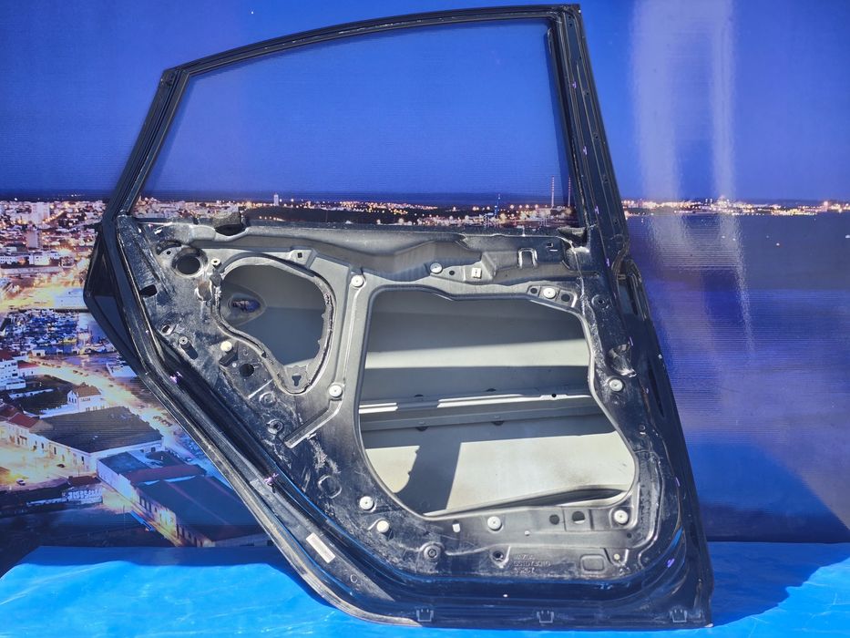 Porta traseira esquerda Mazda 6 2009-1012 EPC OEM