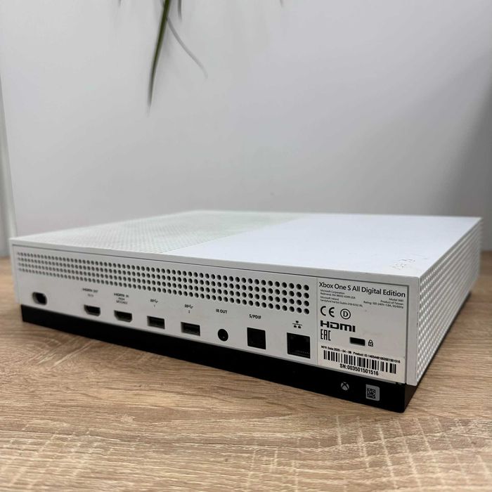 Xbox One S Digital 1TB – konsola + pad + kabel zasilający – sprawna