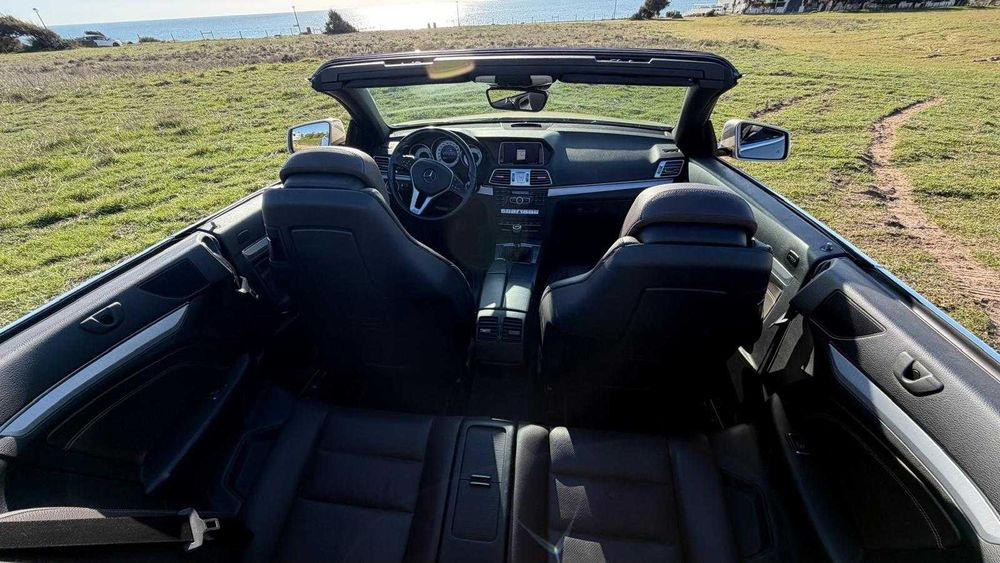 Mercedes E220 carro em ótimo estado