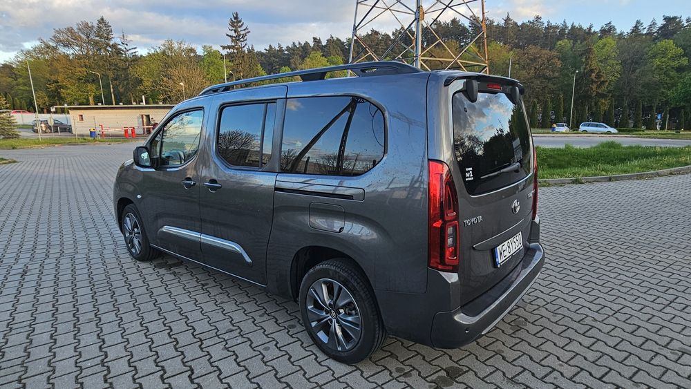 Transport samochodem osobowym - do 6 pasażerów!